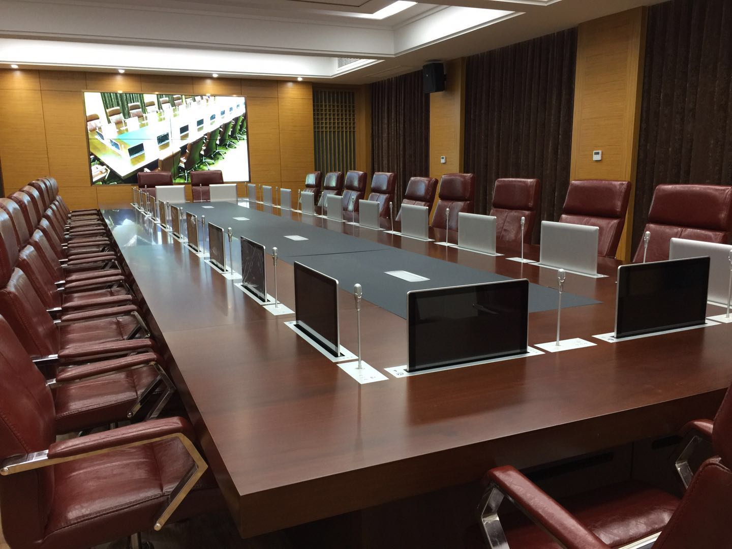 宁波市第二技术学院无纸化会议系统交付使用